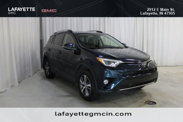 Used 2018 Toyota RAV4 XLE AWD/4WD image 1