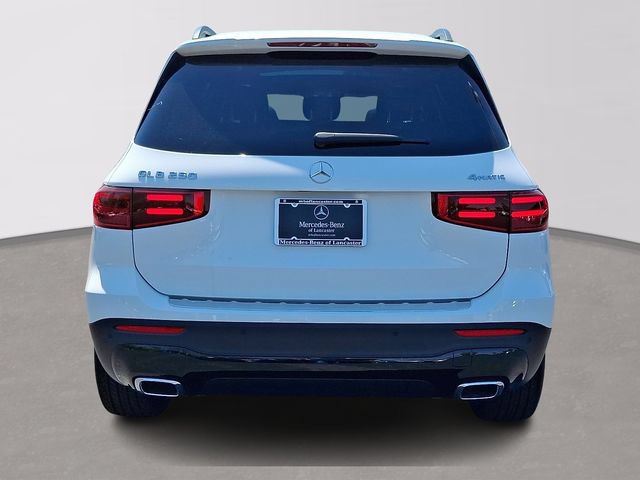 Used 2026 Mercedes-Benz GLB 250 4MATIC image 5
