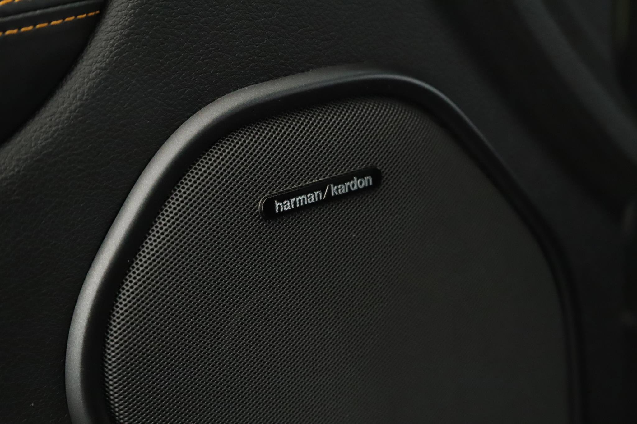 Used 2022 Dodge Durango R/T w/ Hemi Orange Plus Package image 8