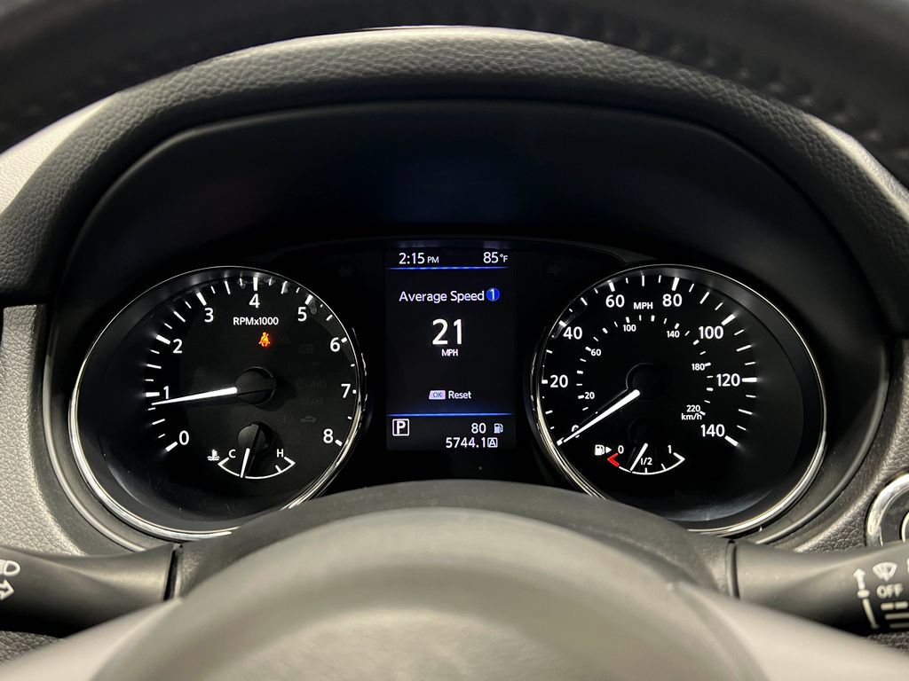Used 2018 Nissan Rogue SL w/ Premium Package FWD image 24
