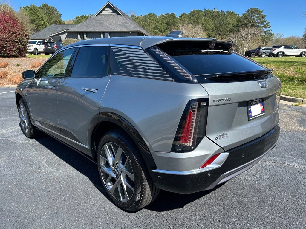 Used 2025 Cadillac Optiq Luxury 1 AWD/4WD image 21