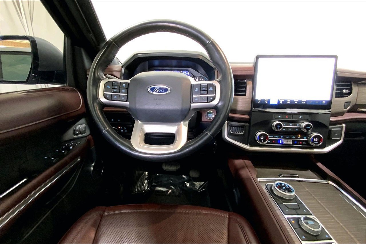 Used 2023 Ford Expedition Max Limited AWD/4WD image 4