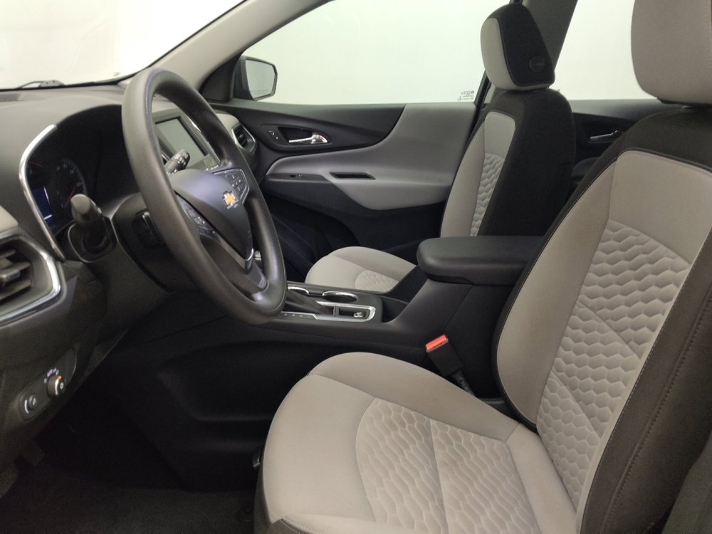 Used 2020 Chevrolet Equinox LS image 17