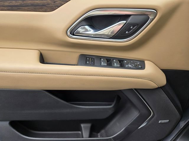 Used 2024 Chevrolet Tahoe Premier w/ Premium Package image 32