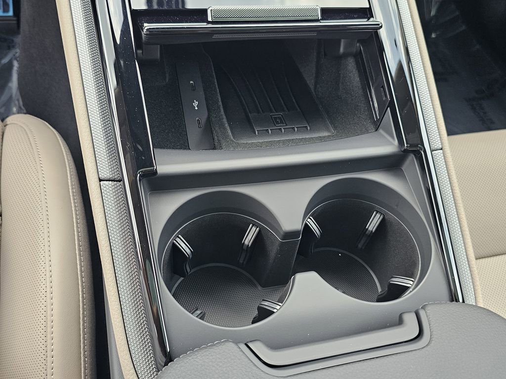 New 2025 Porsche Panamera 4 image 31