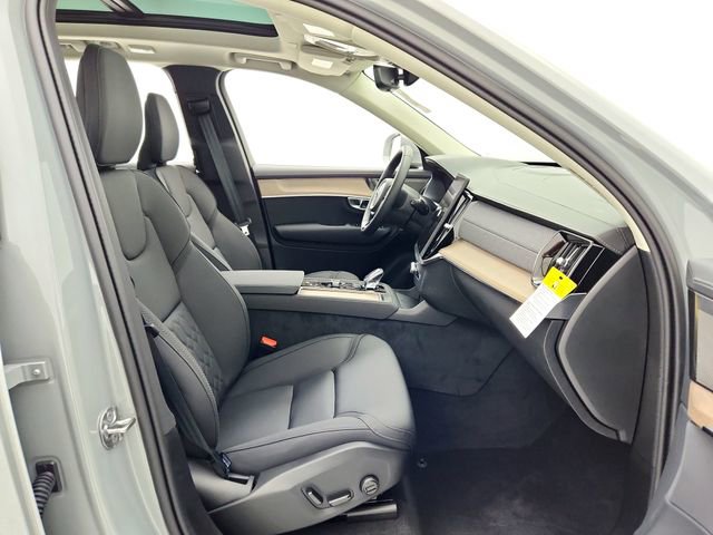 New 2026 Volvo XC90 B6 Plus w/ Protection Package Premier image 14