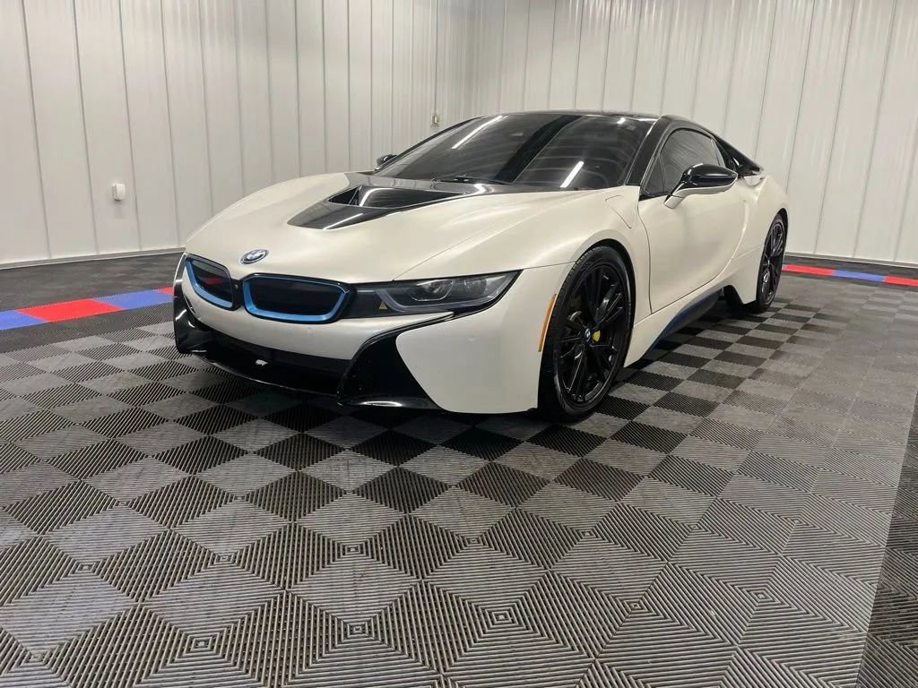 Used 2016 BMW i8 image 9