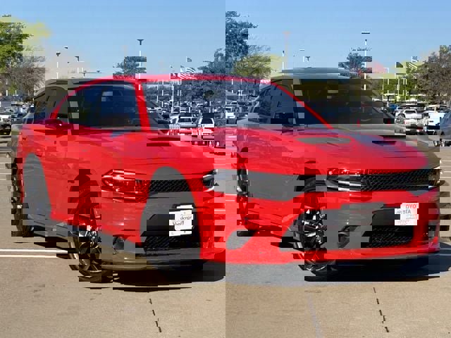 Used 2023 Dodge Charger R/T w/ Plus Group image 2