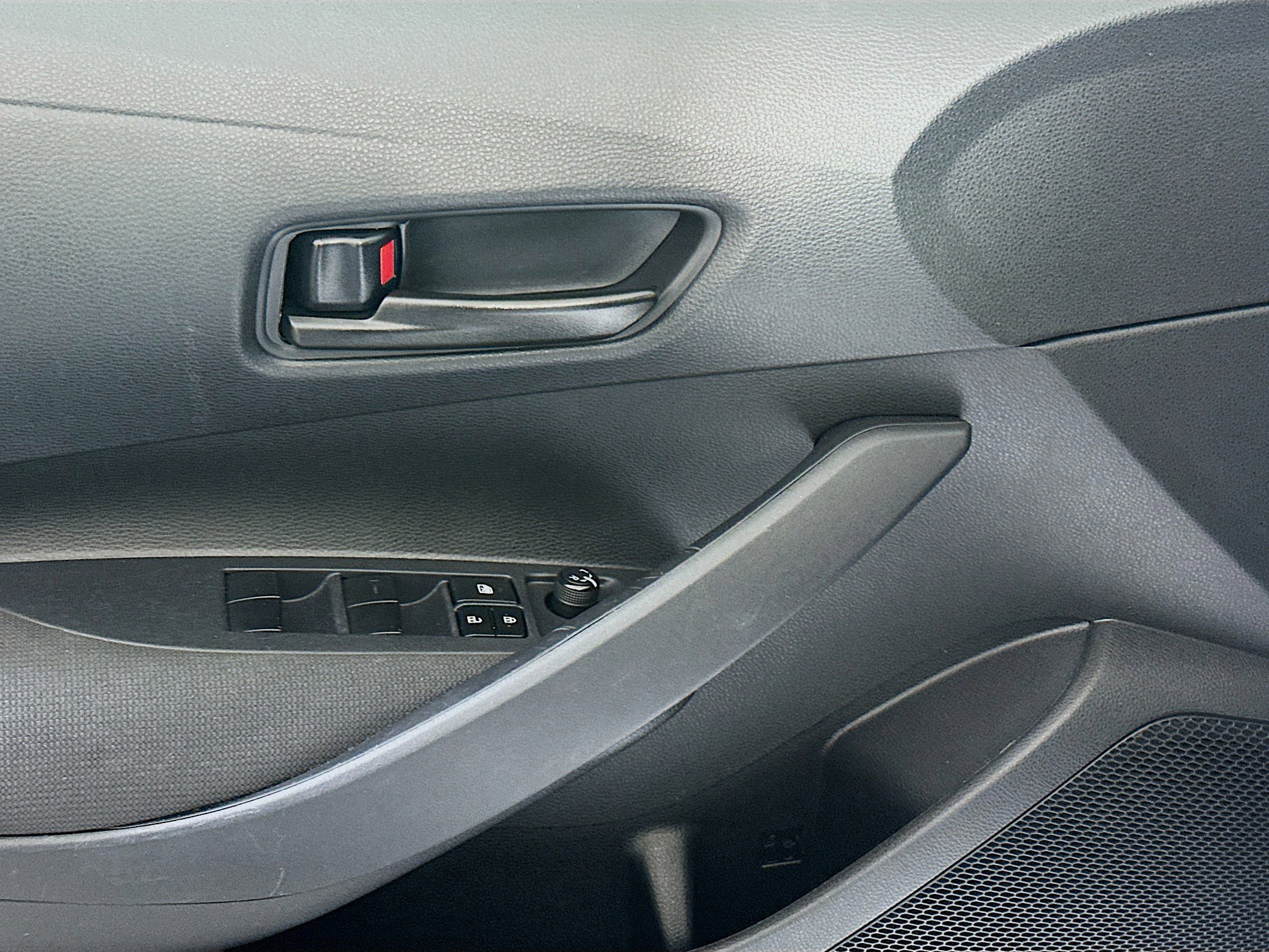 Used 2024 Toyota Corolla LE FWD image 15