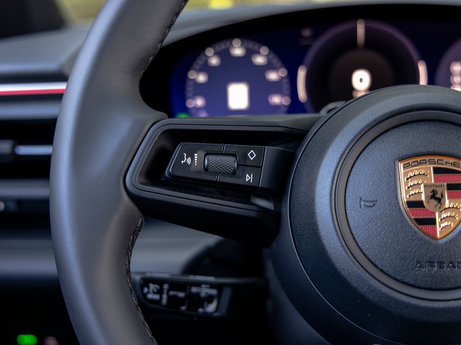 New 2026 Porsche Macan 4 Electric AWD/4WD image 29