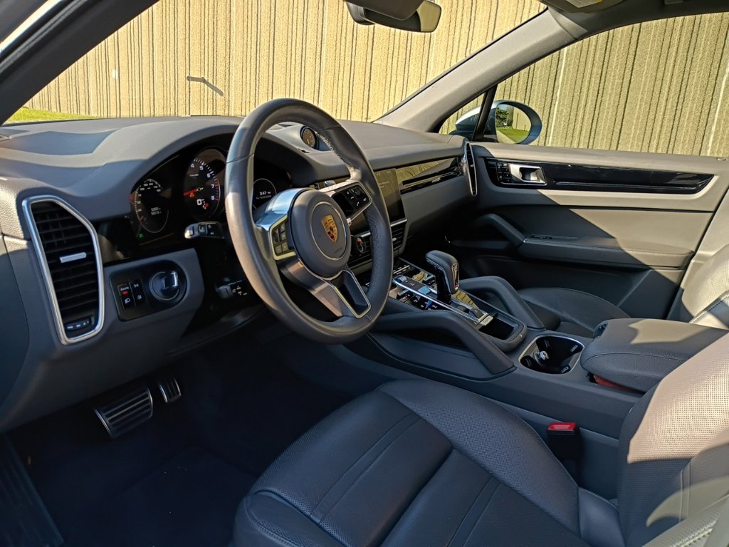 Certified 2020 Porsche Cayenne S AWD/4WD image 4