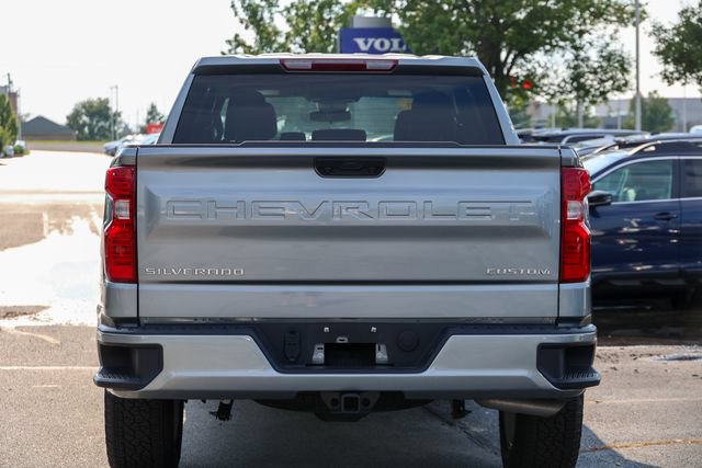 Used 2026 Chevrolet Silverado 1500 Custom AWD/4WD image 14
