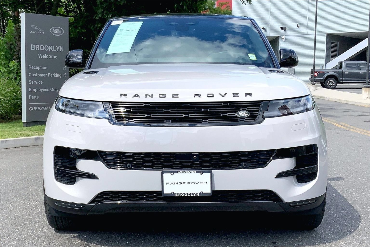 Certified 2026 Land Rover Range Rover Sport SE AWD/4WD image 3