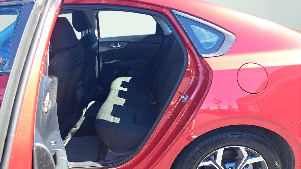 Used 2019 Kia Forte LXS FWD image 12