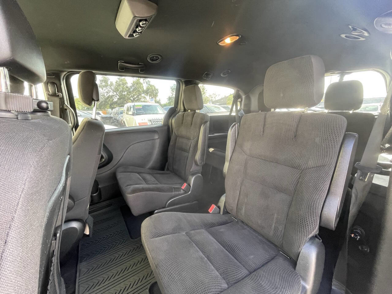 Used 2019 Dodge Grand Caravan SE image 20
