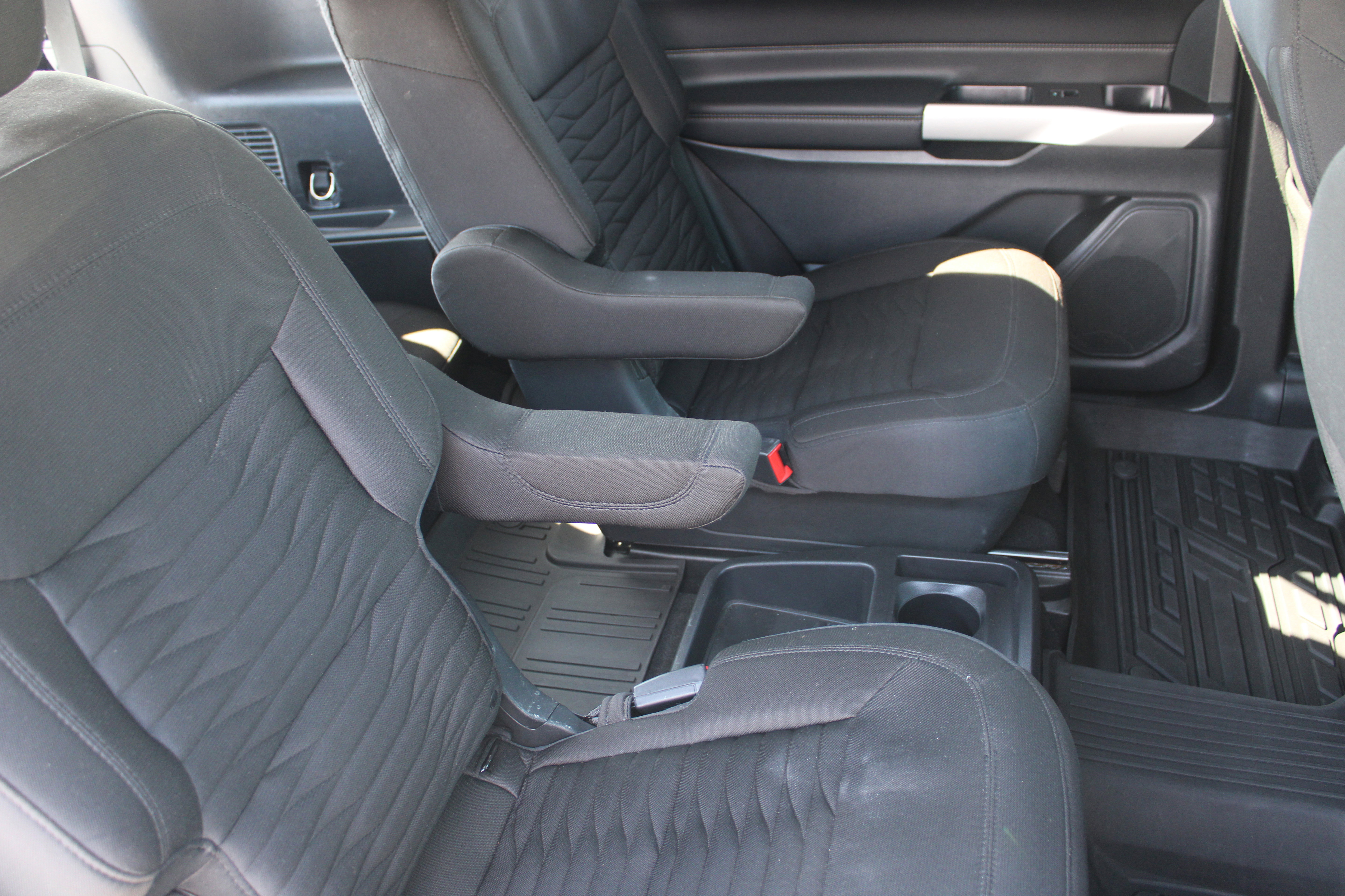 Used 2021 Ford Explorer XLT image 17