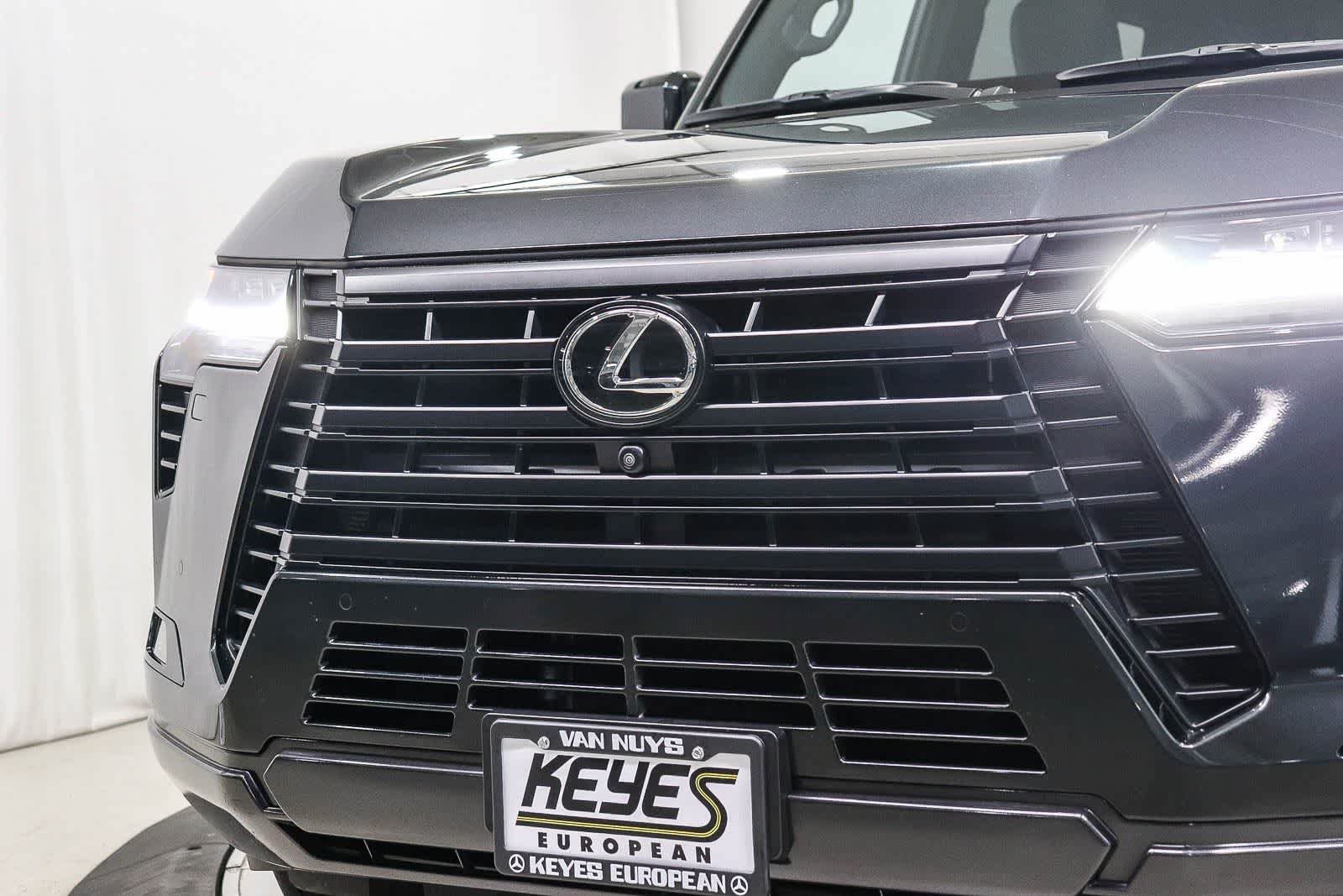 Used 2024 Lexus GX 550 w/ Accessory Package (Z1) AWD/4WD image 8