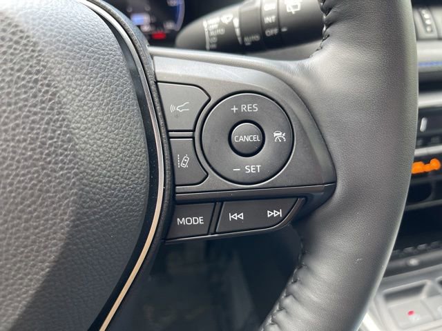 Used 2025 Toyota RAV4 XSE w/ Advanced Technology Package AWD/4WD image 21