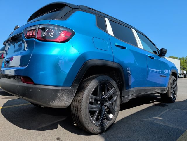 New 2026 Jeep Compass Limited AWD/4WD image 3