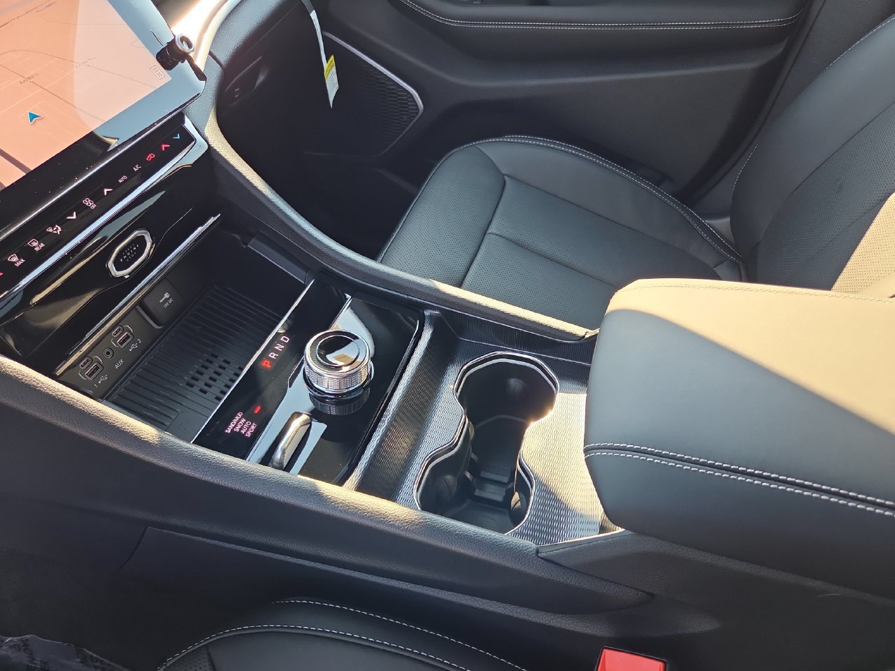 New 2027 Jeep Grand Cherokee Limited AWD/4WD image 17