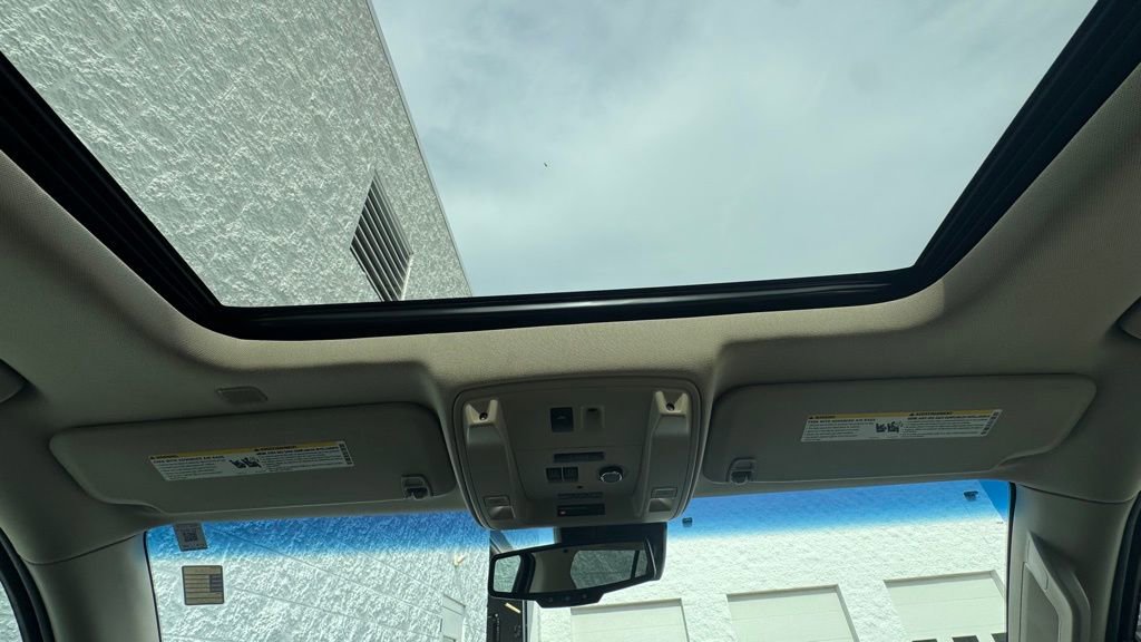 Used 2020 GMC Yukon XL Denali w/ Denali Ultimate Package image 13