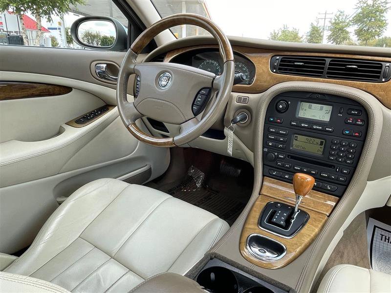 Used 2004 Jaguar S-TYPE 3.0 image 22