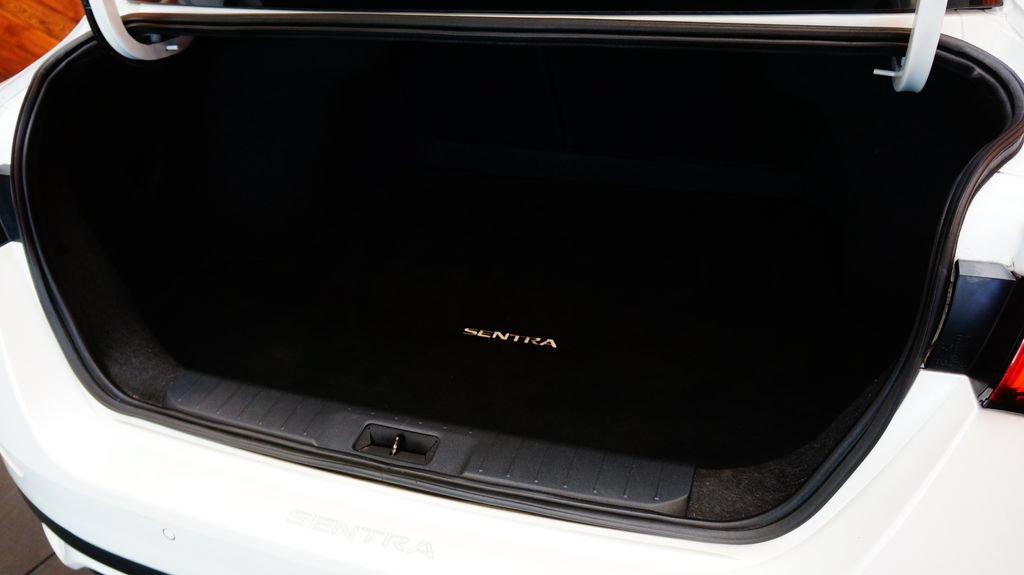Used 2024 Nissan Sentra SR FWD image 41