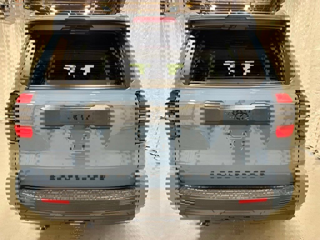 Used 2025 Toyota 4Runner SR5 image 6