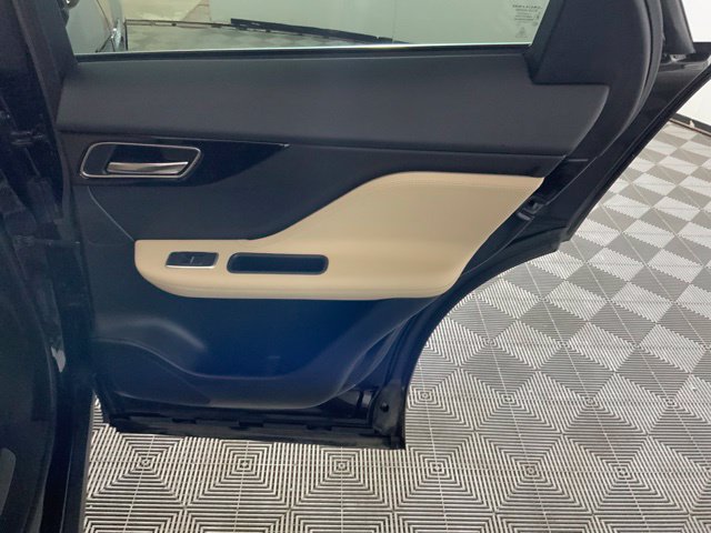 Used 2020 Jaguar F-PACE Premium AWD/4WD image 34