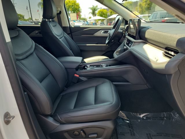 Used 2026 Ford Explorer Active w/ Active Comfort Package RWD image 16