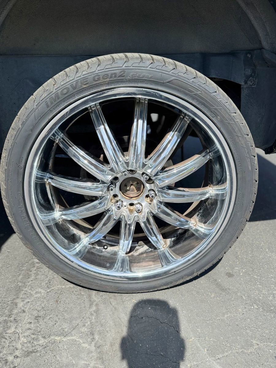 Used 2002 GMC Yukon SLE image 25