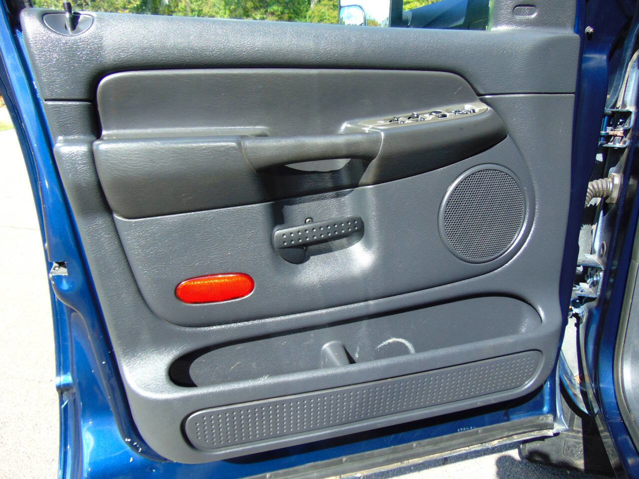 Used 2004 Dodge Ram 3500 Truck SLT w/ Trailer Tow Group image 47