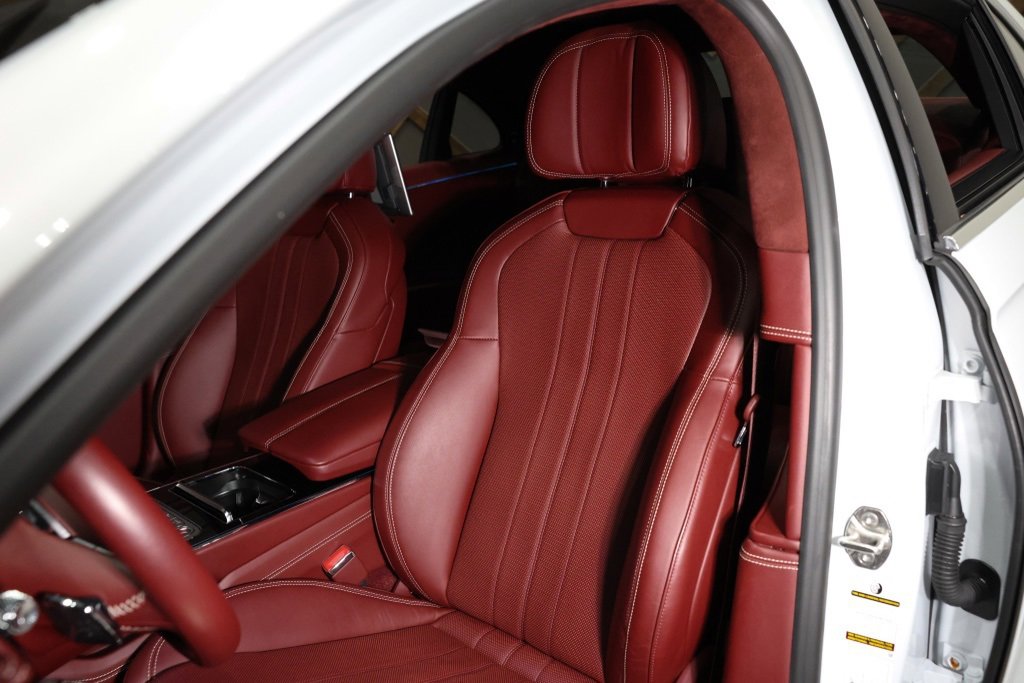 Used 2020 Bentley Flying Spur W12 image 6