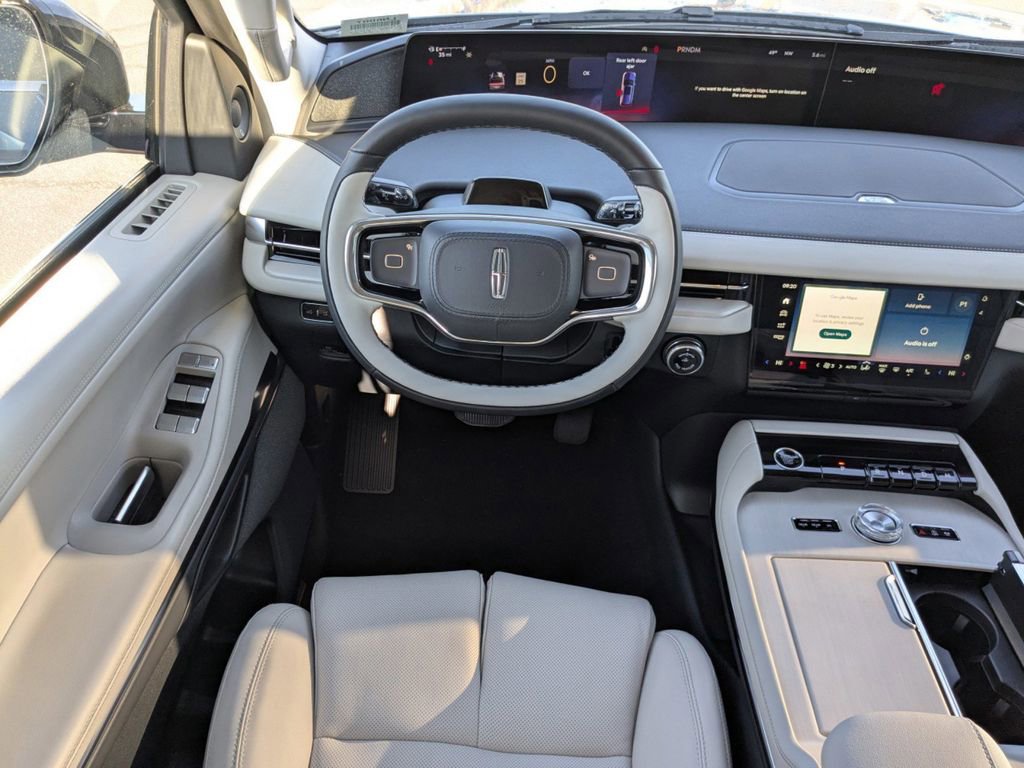 New 2026 Lincoln Navigator Reserve image 17