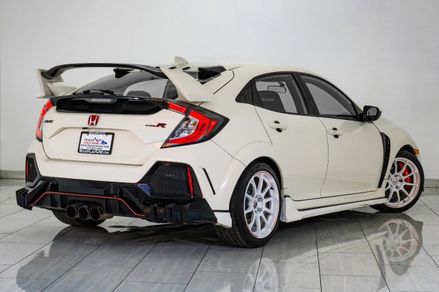 Used 2018 Honda Civic Type R image 6