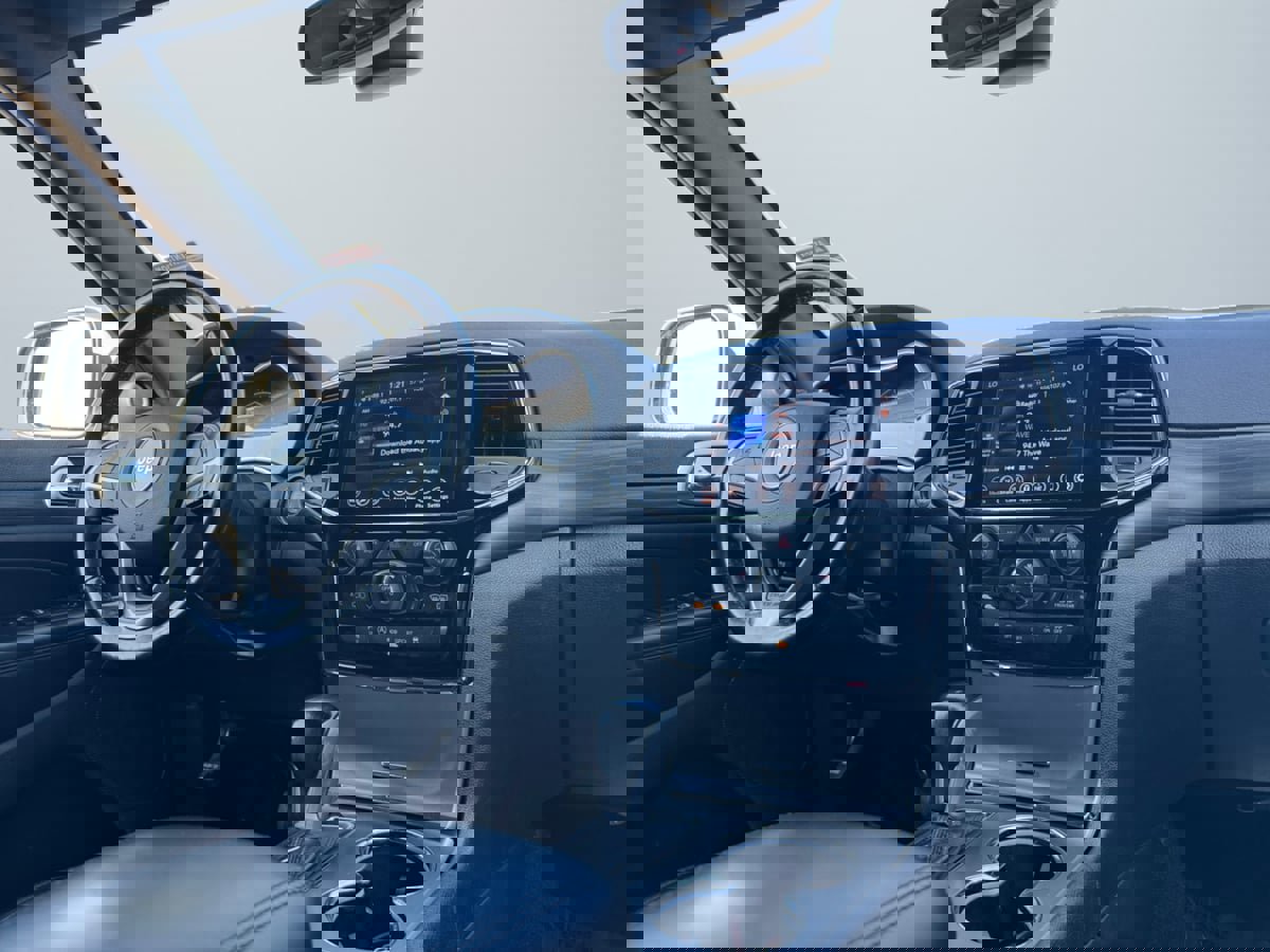 Used 2020 Jeep Grand Cherokee Altitude image 14
