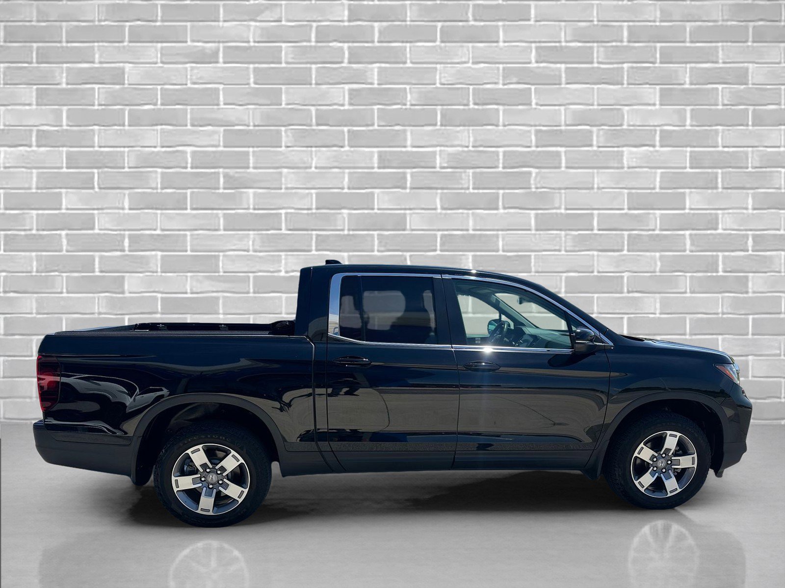 Certified 2024 Honda Ridgeline RTL image 5