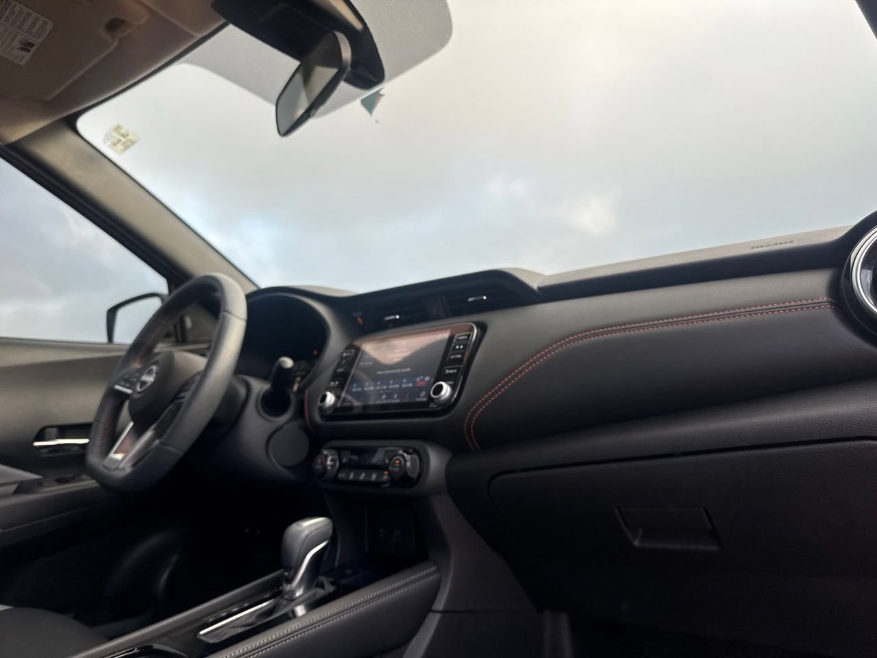 Used 2023 Nissan Kicks SR w/ SR Premium Package FWD image 23