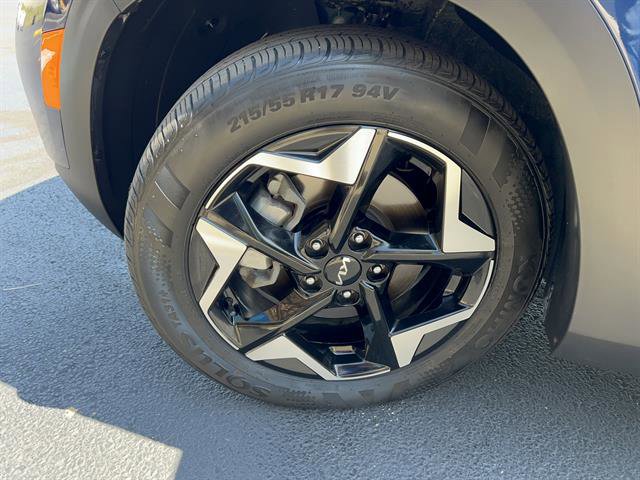 Used 2024 Kia Seltos EX image 11
