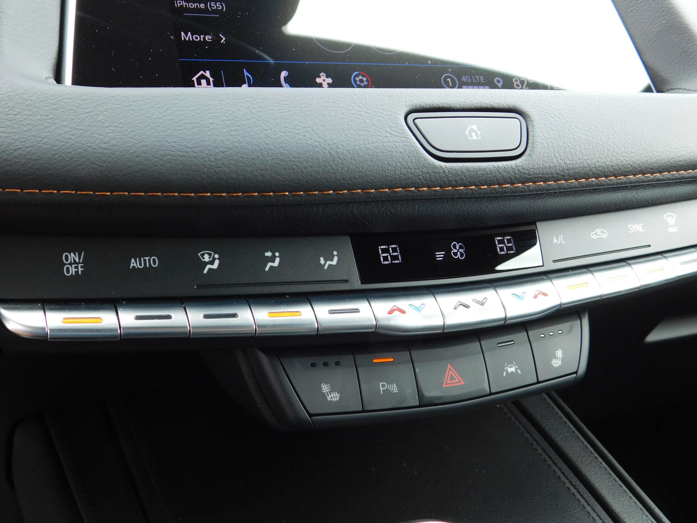 Used 2023 Cadillac XT4 Sport AWD/4WD image 21