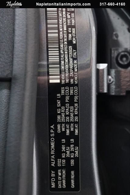 Used 2023 Alfa Romeo Stelvio Ti AWD/4WD image 38