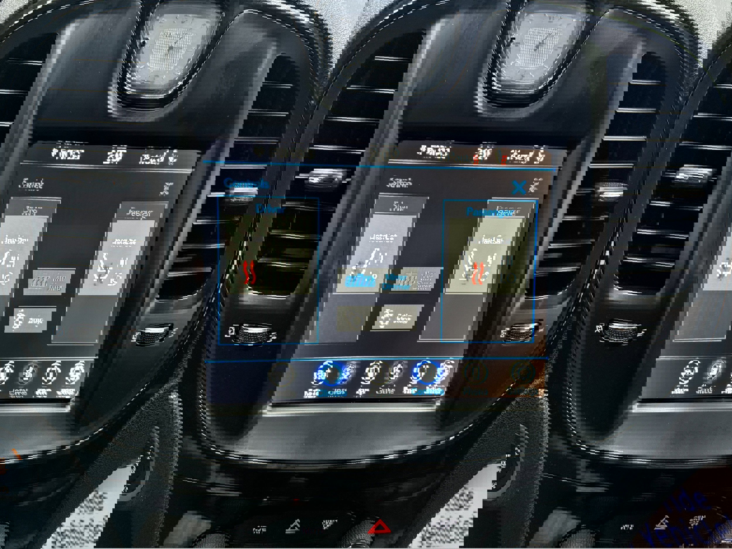 Used 2018 Chrysler 300 S image 19