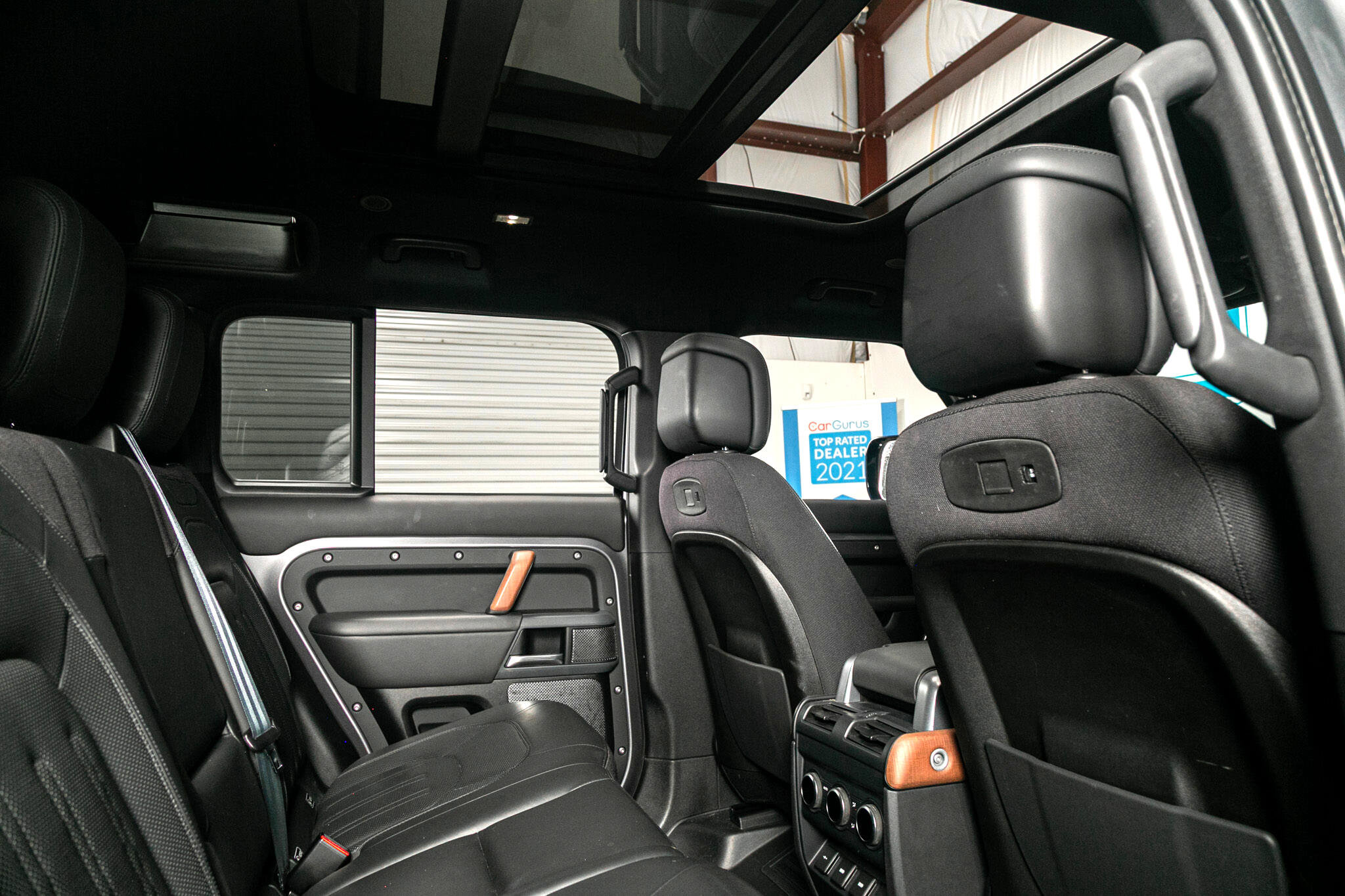 Used 2020 Land Rover Defender 110 X image 26