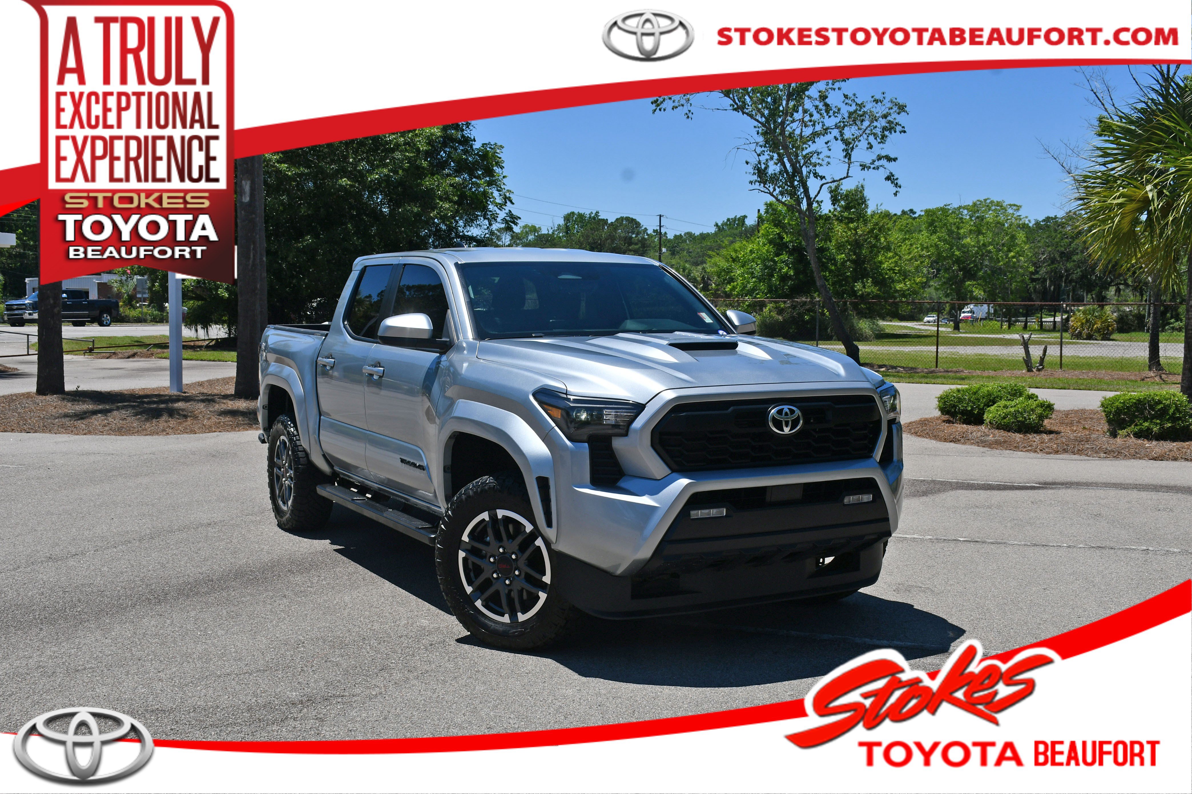 Certified 2025 Toyota Tacoma TRD Sport AWD/4WD image 1