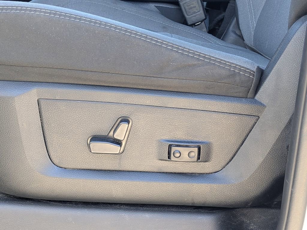 Used 2024 RAM 2500 Big Horn AWD/4WD image 20
