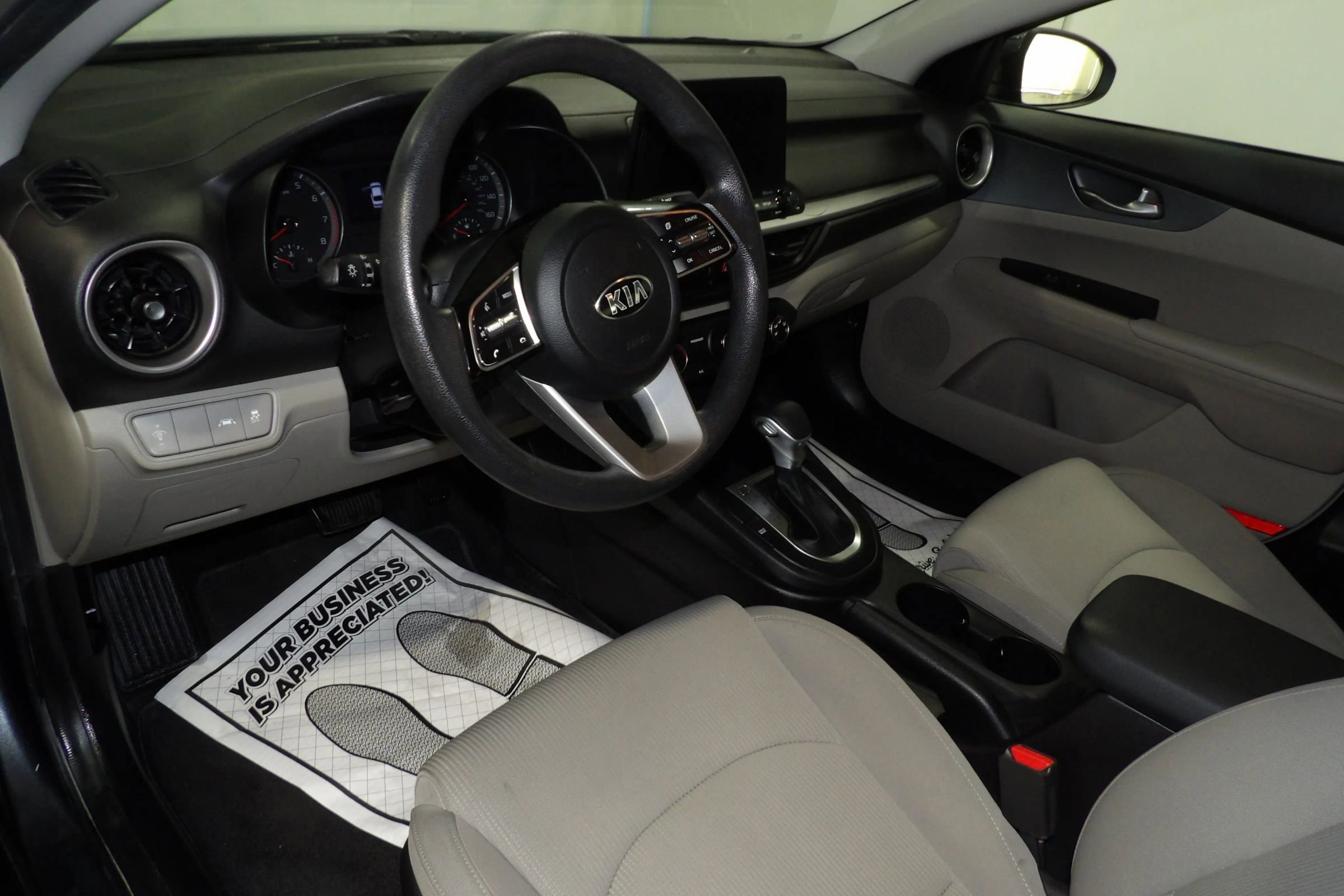 Used 2021 Kia Forte LXS FWD image 9