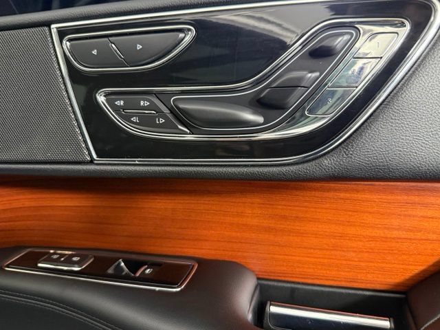 Used 2018 Lincoln Navigator L Reserve w/ Technology Package AWD/4WD image 31