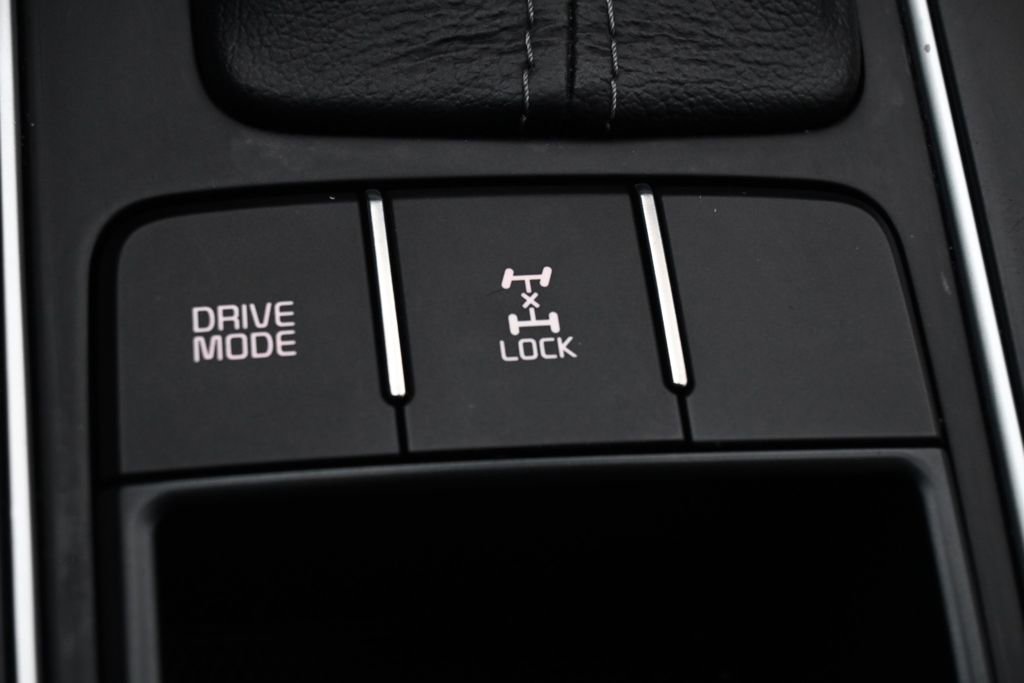 Used 2017 Kia Sorento LX image 32