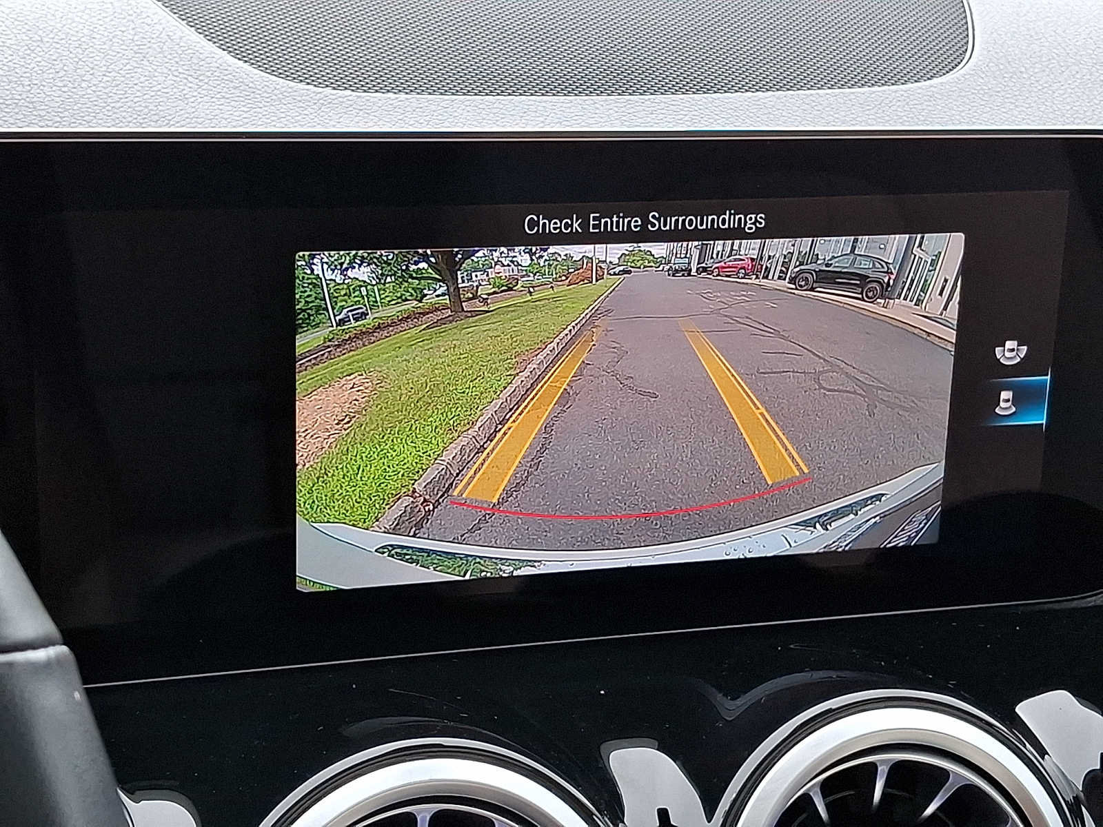 Certified 2023 Mercedes-Benz GLB 250 4MATIC image 15