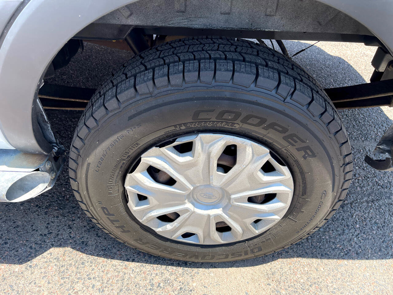 Used 2015 Ford Transit 250 130 Low Roof w/ Exterior Upgrade Package image 28